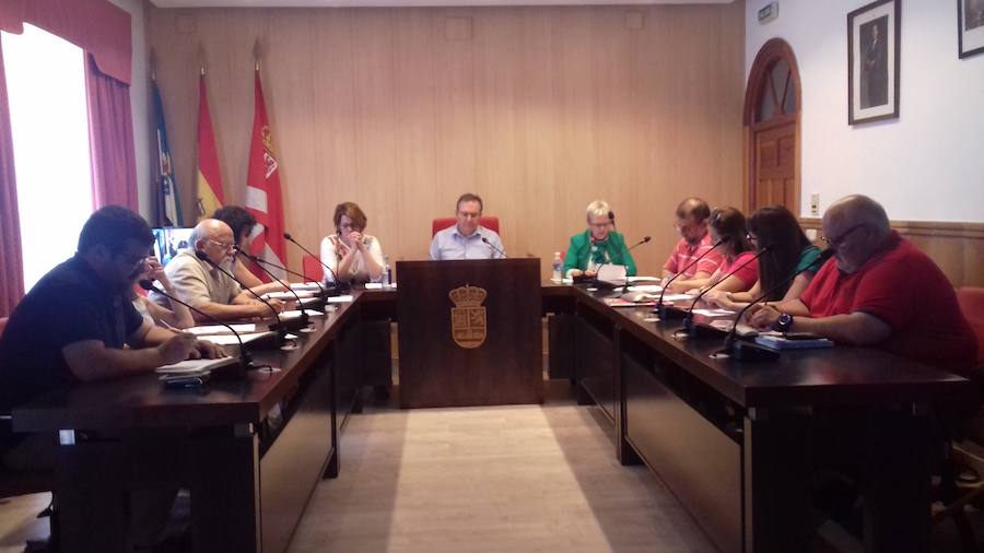 El alcalde y la teniente alcalde tendrán dedicación exclusiva en el Ayuntamiento