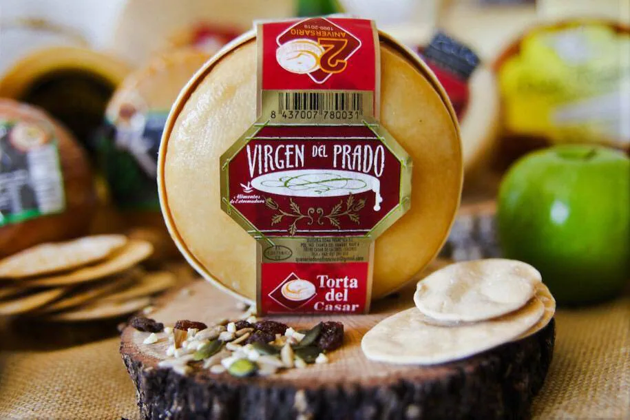 La Torta del Casar 'Virgen del Prado' de la Quesería Doña Francisca es el tercer mejor queso del mundo