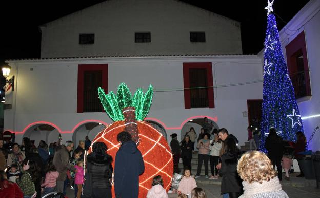 Los casareños dan la bienvenida a la Navidad