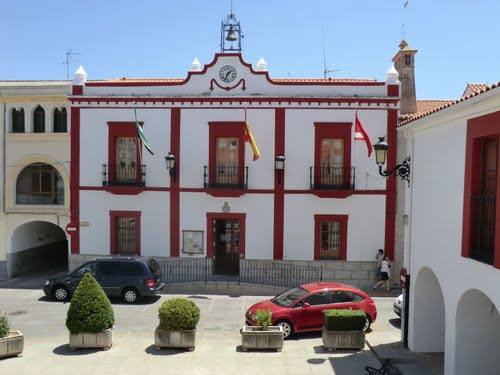 Las banderas del Ayuntamiento ondearán a media asta en recuerdo a las víctimas del coronavirus