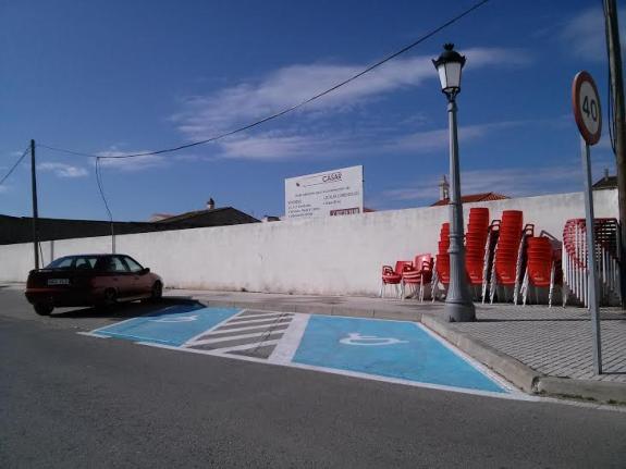 Habrá una plaza de estacionamiento para personas con minusvalías por cada 15 aparcamientos