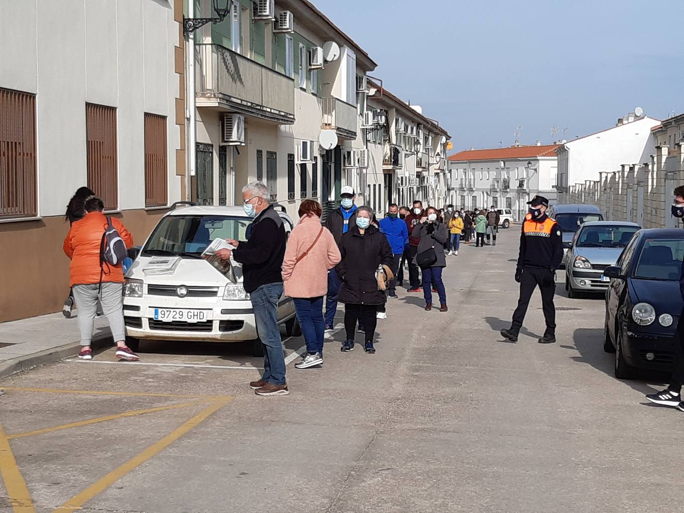 Decenas de personas acuden al primer cribado masivo en la localidad