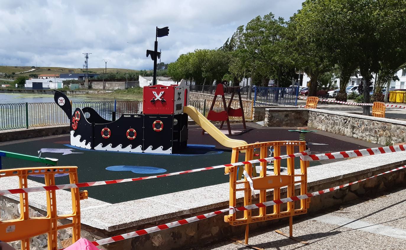 Casar vuelve a cerrar los parques infantiles e instalaciones deportivas por segunda vez durante la pandemia