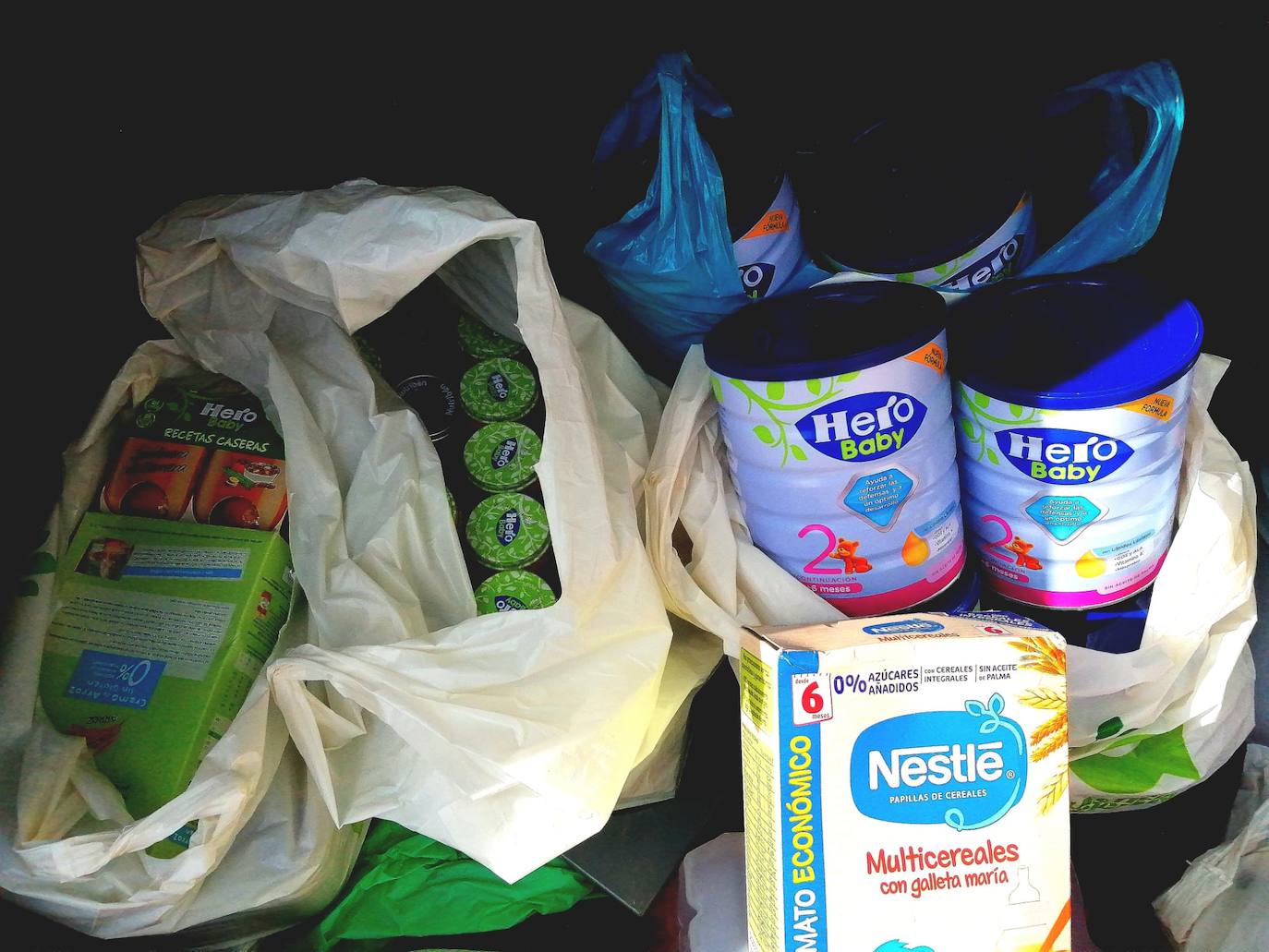Cáceres Ayuda Humanitaria reparte lotes de comida para bebés casareños