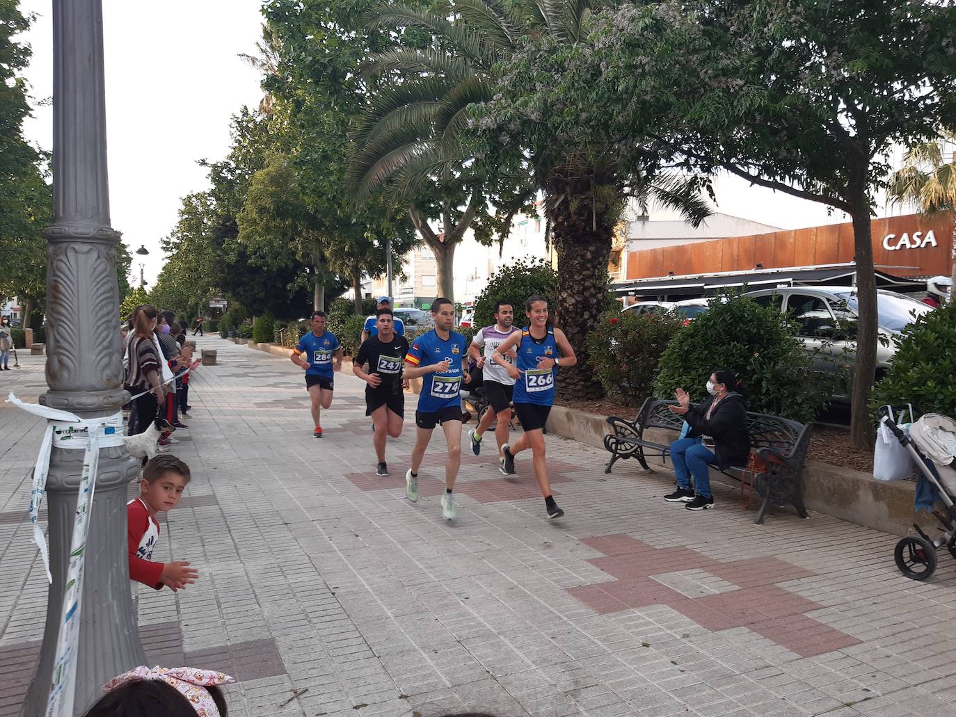 96 participantes en una Carrera de la Primavera muy animada desde el Paseo de Extremadura