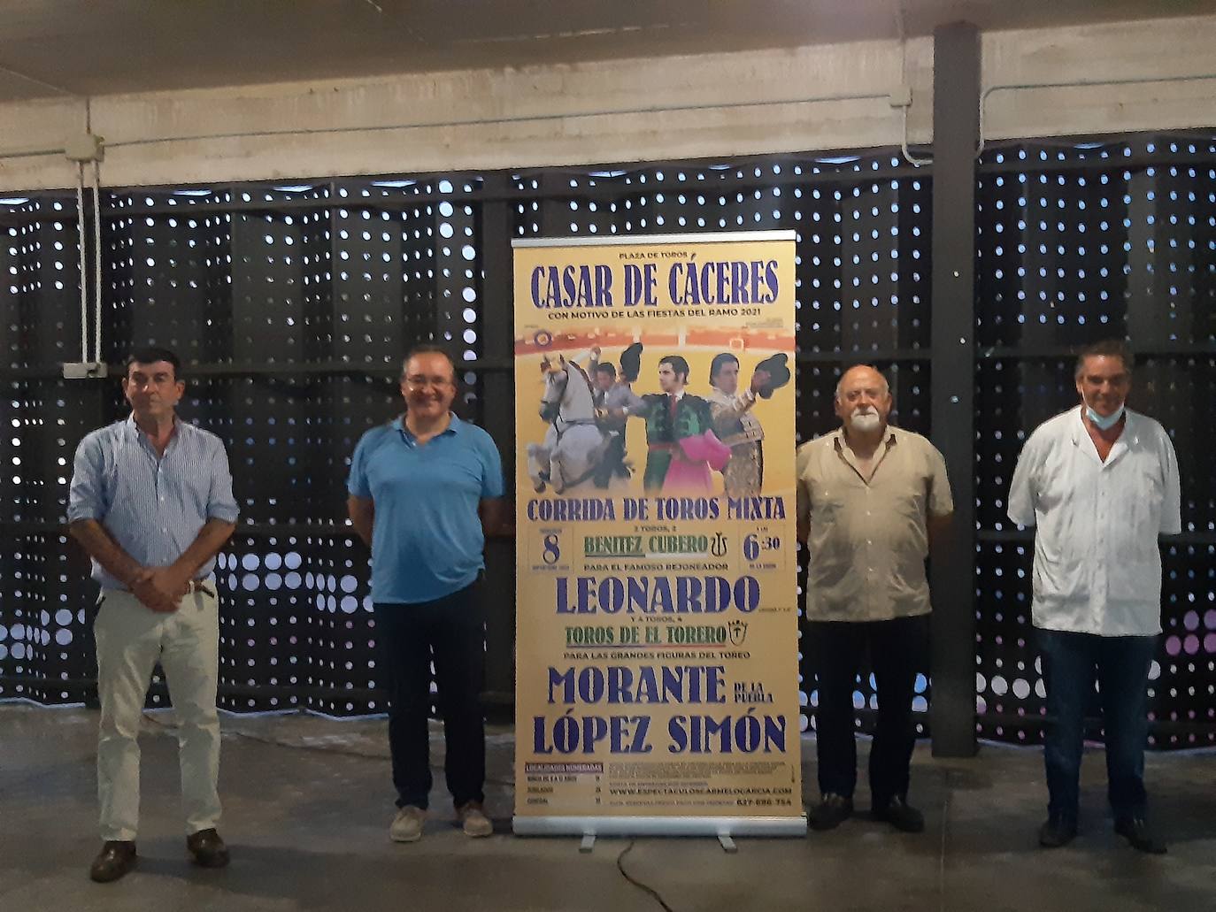 Casar de Cáceres presenta la corrida mixta de sus fiestas del Ramo: Leonardo, Morante de la Puebla y López Simón