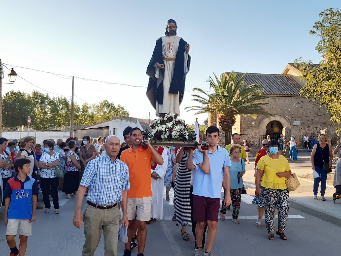Santiago peregrino sale en procesión tras dos años de ausencia