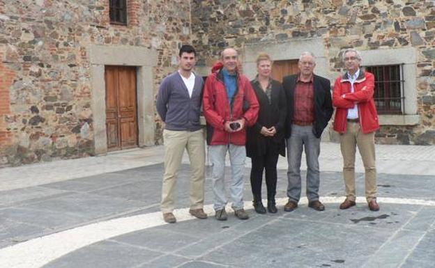 La exposición 'Camino de piedras' desde ahora en el Museo del Turrón