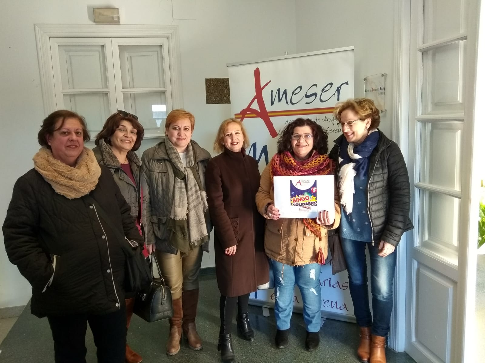 La Asociación de Mujeres Empresarias de La Serena dona la recaudación de un bingo solidario
