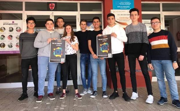 Alumnos de 1º de Bachillerato del IES Castuera participan en el concurso escolar 'Día de Europa'