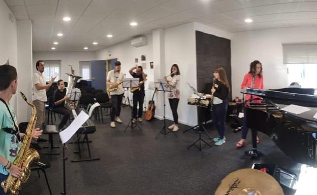 La Escuela Municipal de Música presenta las actividades programadas para el último mes de curso