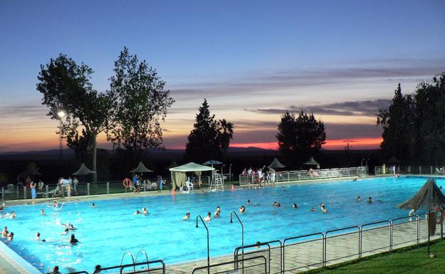 La primera jornada de horario ininterrumpido de la piscina municipal será el 10 de julio