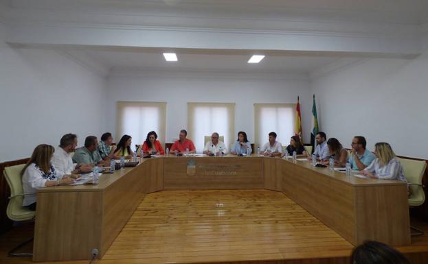 El Pleno de Organización del Ayuntamiento de Castuera se celebró el pasado 20 de junio