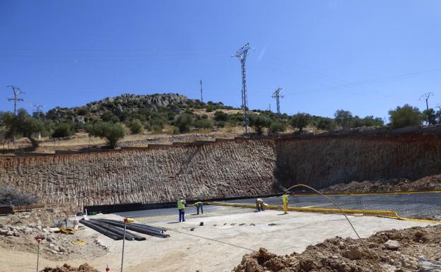 Las obras del nuevo depósito de agua continúan a buen ritmo