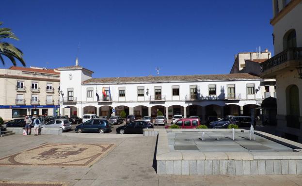 El Ayuntamiento abre la convocatoria 2020 para ayudas de complemento de renta, material escolar, estudios universitarios y familias con hijos menores de 3 años