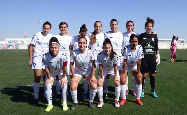 Los equipos femeninos del CD Castuera y el CD Badajoz firman tablas (0-0) en un partido muy igualado