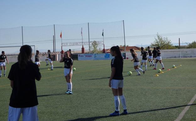 Tres jugadoras del CD Castuera Femenino son convocadas por la selección extremeña Femenina Sub-17