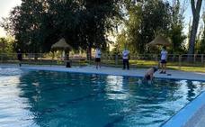 Las pruebas para la selección de socorristas de la piscina municipal ya se han realizado