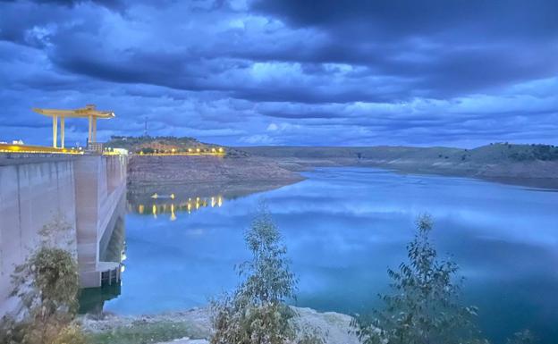 Los embalses de La Serena y Zújar registran un descenso de 3 hectómetros cúbicos