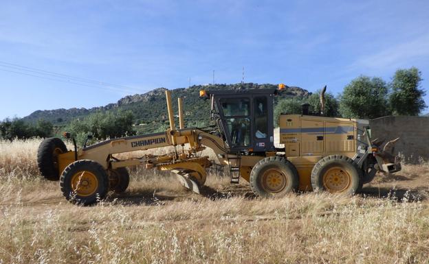 El Ayuntamiento acomete la limpieza de solares de titularidad municipal