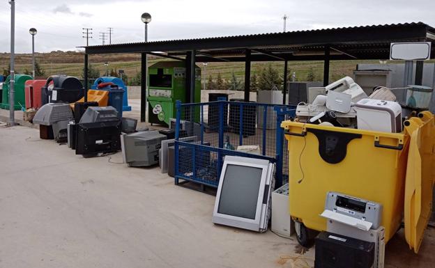 Publicados los horarios del punto limpio durante el mes de julio