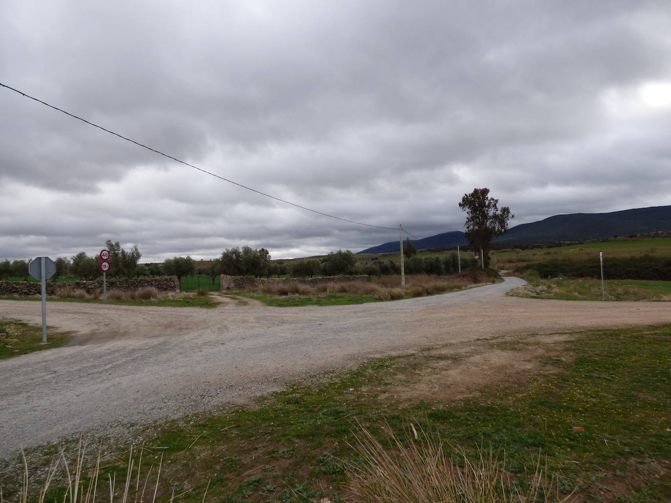 La Junta de Extremadura resuelve la adjudicación de las obras de mejora de un camino rural en el término municipal de Castuera