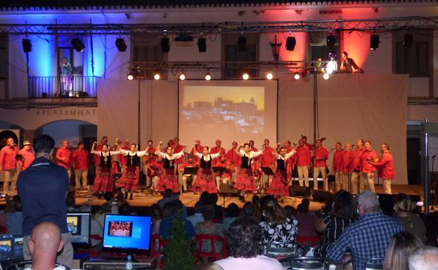 Éxito artístico y de público en el concierto de Los Furriones