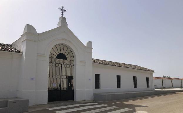 El Cementerio Municipal de Castuera cambia a su horario de otoño-invierno