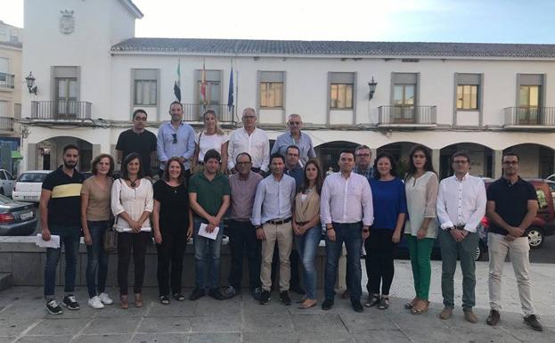 Alcaldes y colectivos por el trazado sur de la A-43 rechazan la postura del Gobierno y piden que se incluya en los PGE
