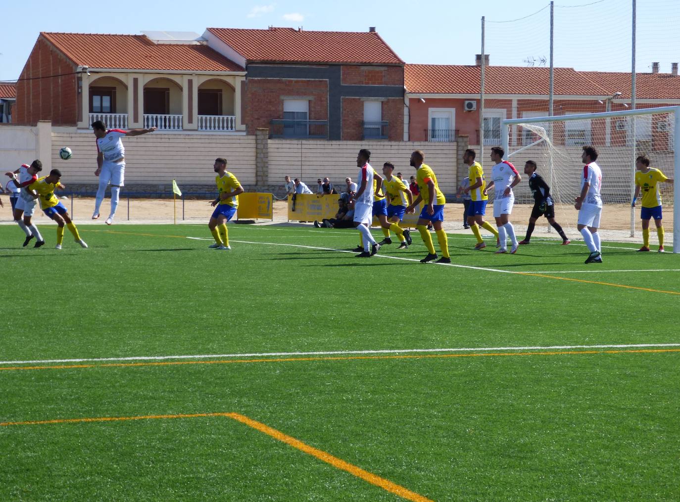La falta del gol condena al Castuera, que cayó derrotado 2- 0 en Zalamea