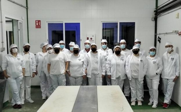 15 alumnos-trabajadores se forman en la Escuela Profesional 'Castuera alimentaria'