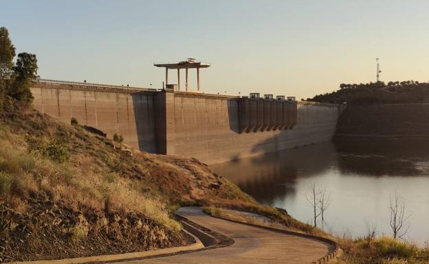 Las últimas lluvias registradas en la zona han aportado al embalse de La Serena, el de mayor capacidad de España, dieciocho hectómetros cúbicos