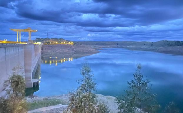 El embalse de La Serena sigue recogiendo el agua de las últimas lluvias