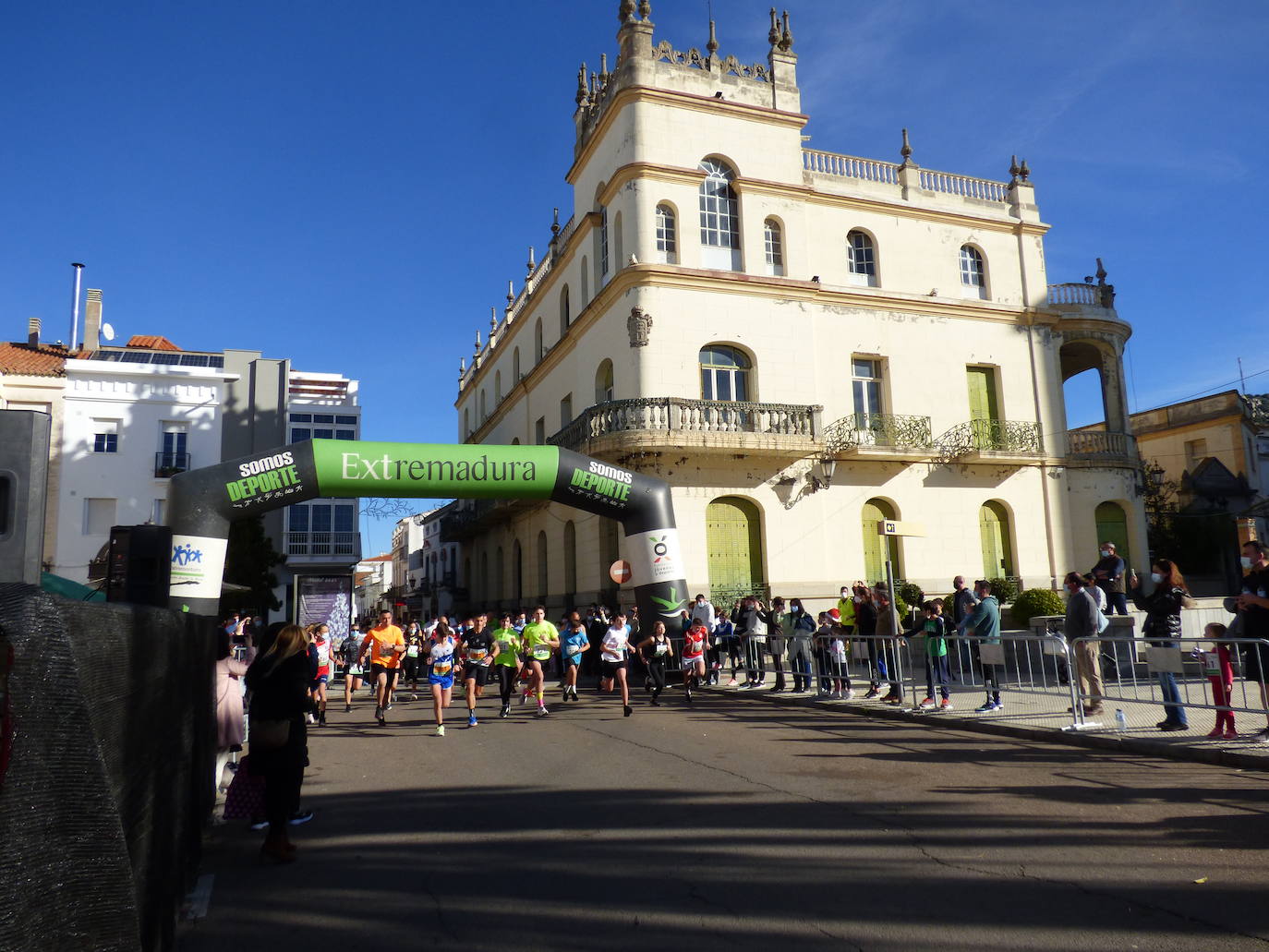 Castuera despidió el año deportivo con la carrera San Silvestre 'Turronera'