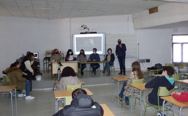 El IES de Castuera inaugura su 'Aula de emprendimiento'