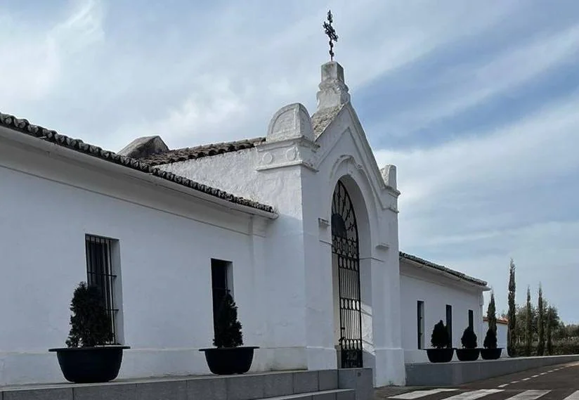 El Cementerio Municipal de Castuera cambia al horario de verano