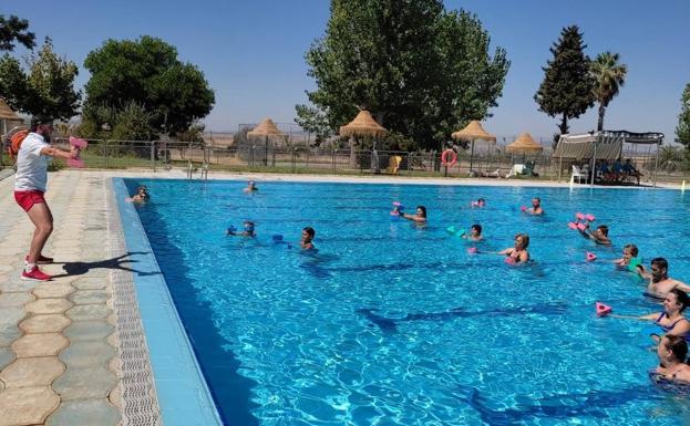 El Ayuntamiento publica las bases de la Bolsa de Empleo de Monitores Deportivos de la especialidad de natación