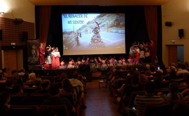 La Escuela de Baile 'Aire Flamenco' celebra un espectáculo flamenco de fin de curso