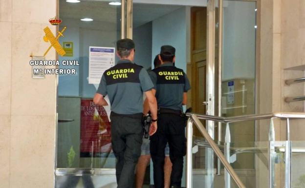 La Guardia Civil detiene al atracador de una Casa de Apuestas en Castuera