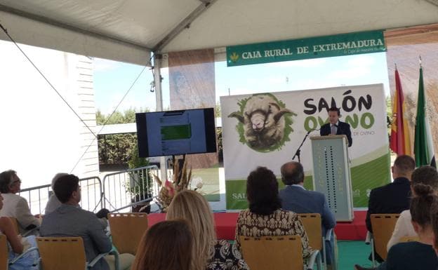 Miguel Ángel Gallardo, presidente de la Diputación, inaugura la 37 Edición General del Salón Ovino