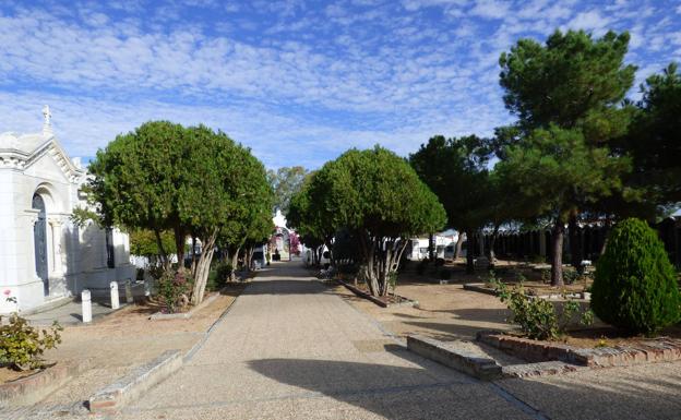 El Cementerio Municipal de Castuera cambia a su horario de otoño-invierno