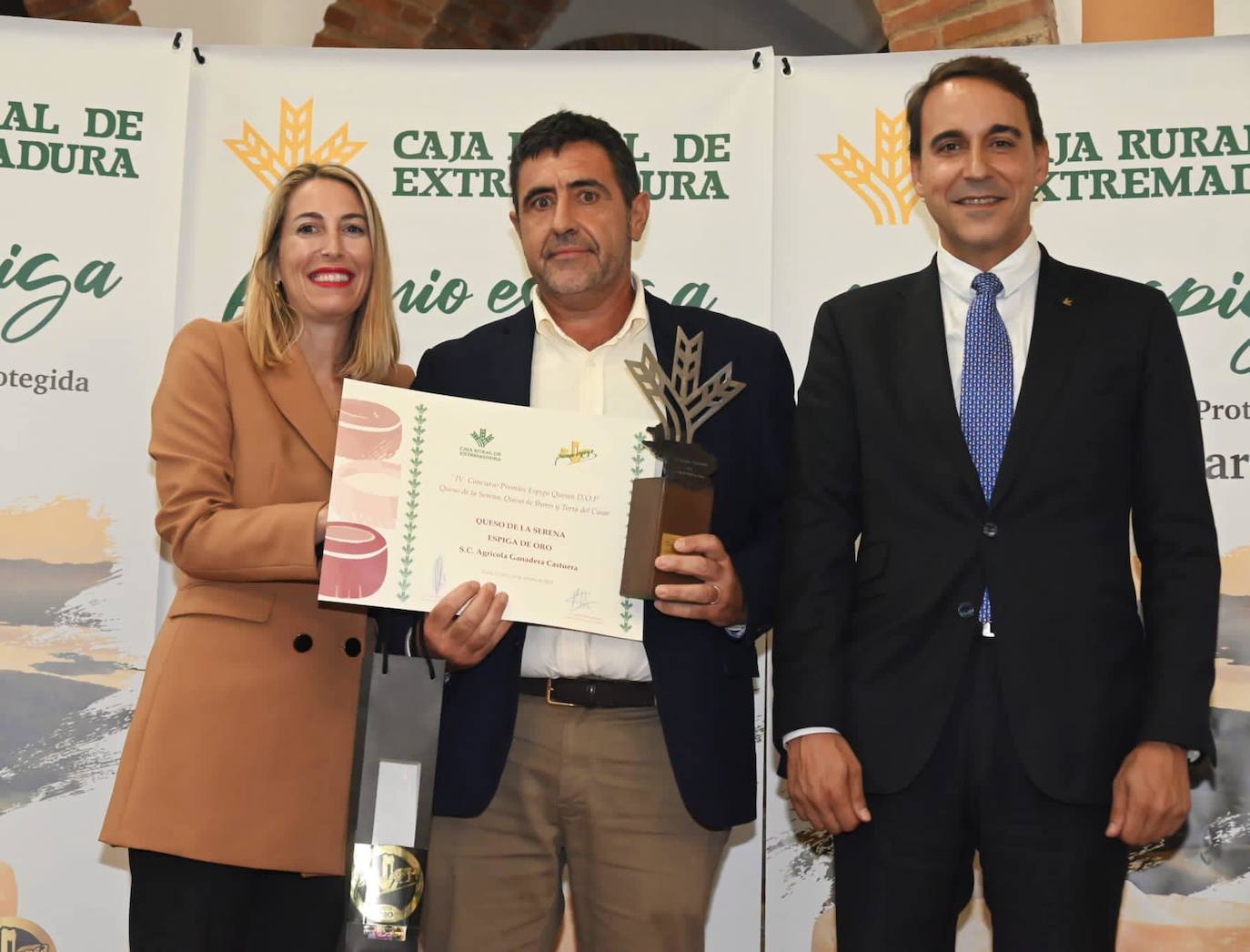 La Cooperativa Ganadera de Castuera revalida la Espiga de Oro en los IV Premios Espiga DOP Queso de la Serena
