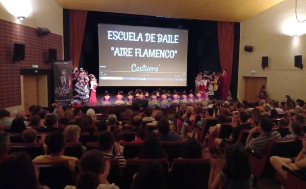 La Zambomba Flamenca de la escuela de baile «Aire Flamenco» será esta noche de viernes 23 de diciembre