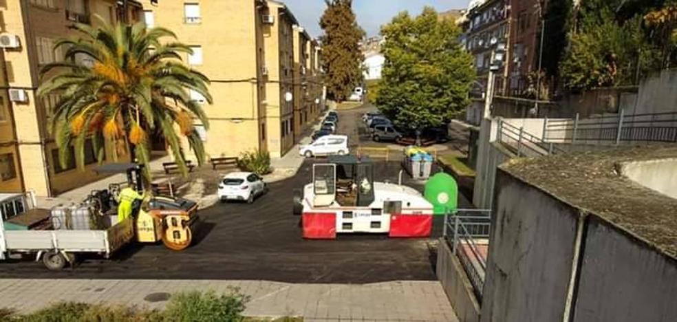 Continúan las obras de asfaltado en varias calles