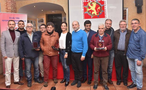 Asecoc galardona a tres empresarios de la ciudad por su dilatada trayectoria
