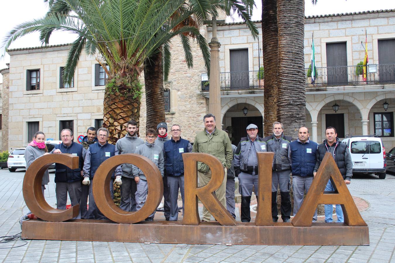 Coria ya cuenta con sus letras turísticas en la plaza de San Pedro