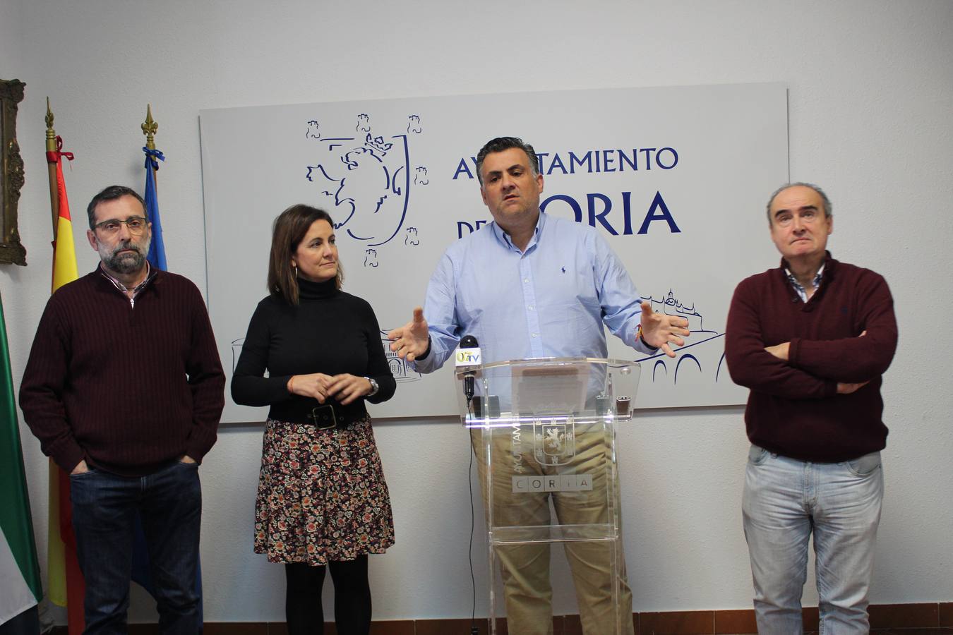 Instan a la Junta y Diputación a que paguen el suplemento para que los trabajadores del Ayuntamiento puedan cobrar la subida del SMI