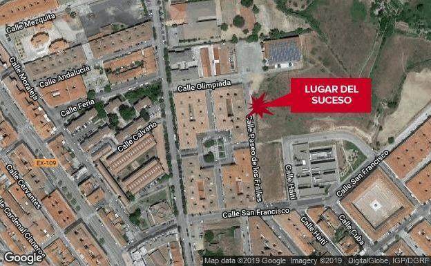 Un joven de 17 años, con policontusiones tras una colisión entre un coche y una moto en Coria