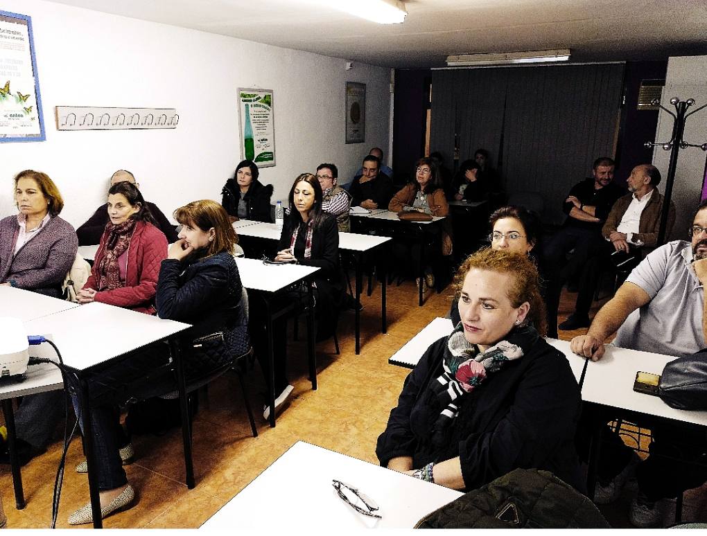 Organizan un curso sobre redes sociales en Coria