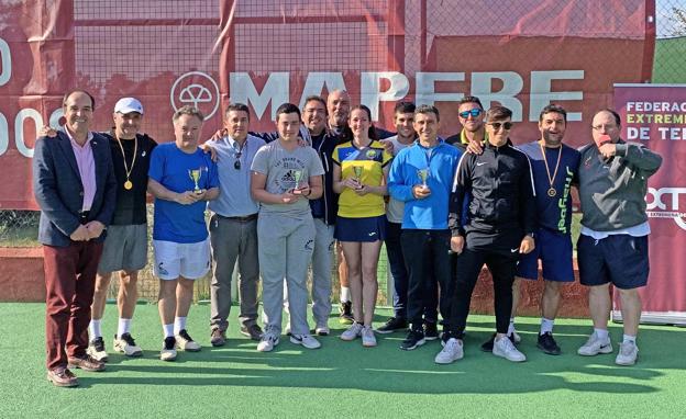 El Club Tenis Cauria copa el medallero del Circuito de Aficionados en Talayuela